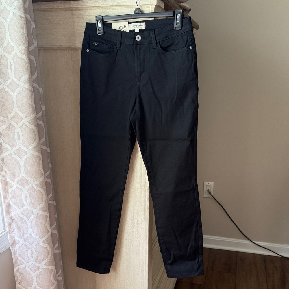 Jachs Girlfriend Women's Classic Black Straight Leg Ankle Pant
